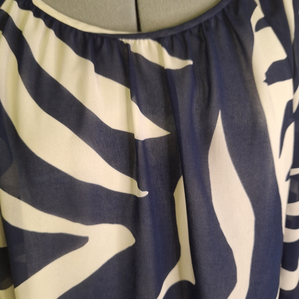 Calvin Klein Navy and White Zebra Print Blouse Size Large - Picture 3 of 10